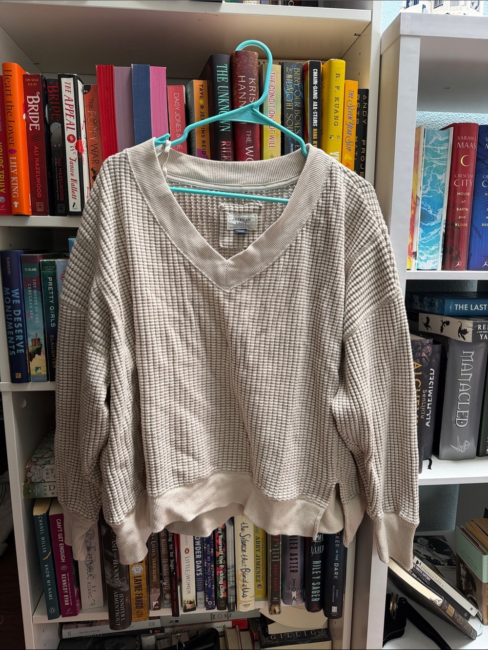 American Eagle Outfitters Women's V‑Neck Waffle Knit Sweater - Light Beige